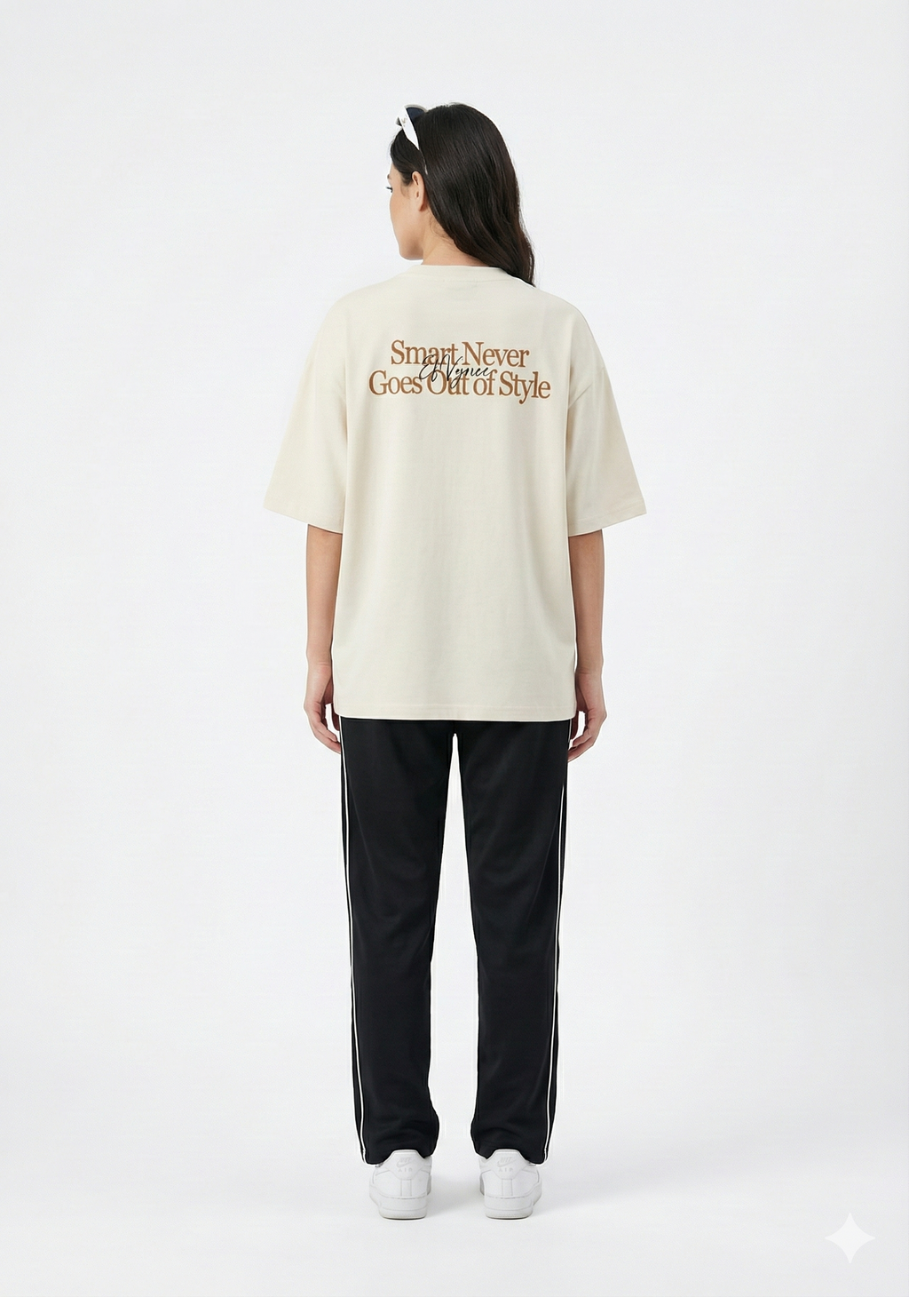 STYLE PAYS OFF Baggy Tee