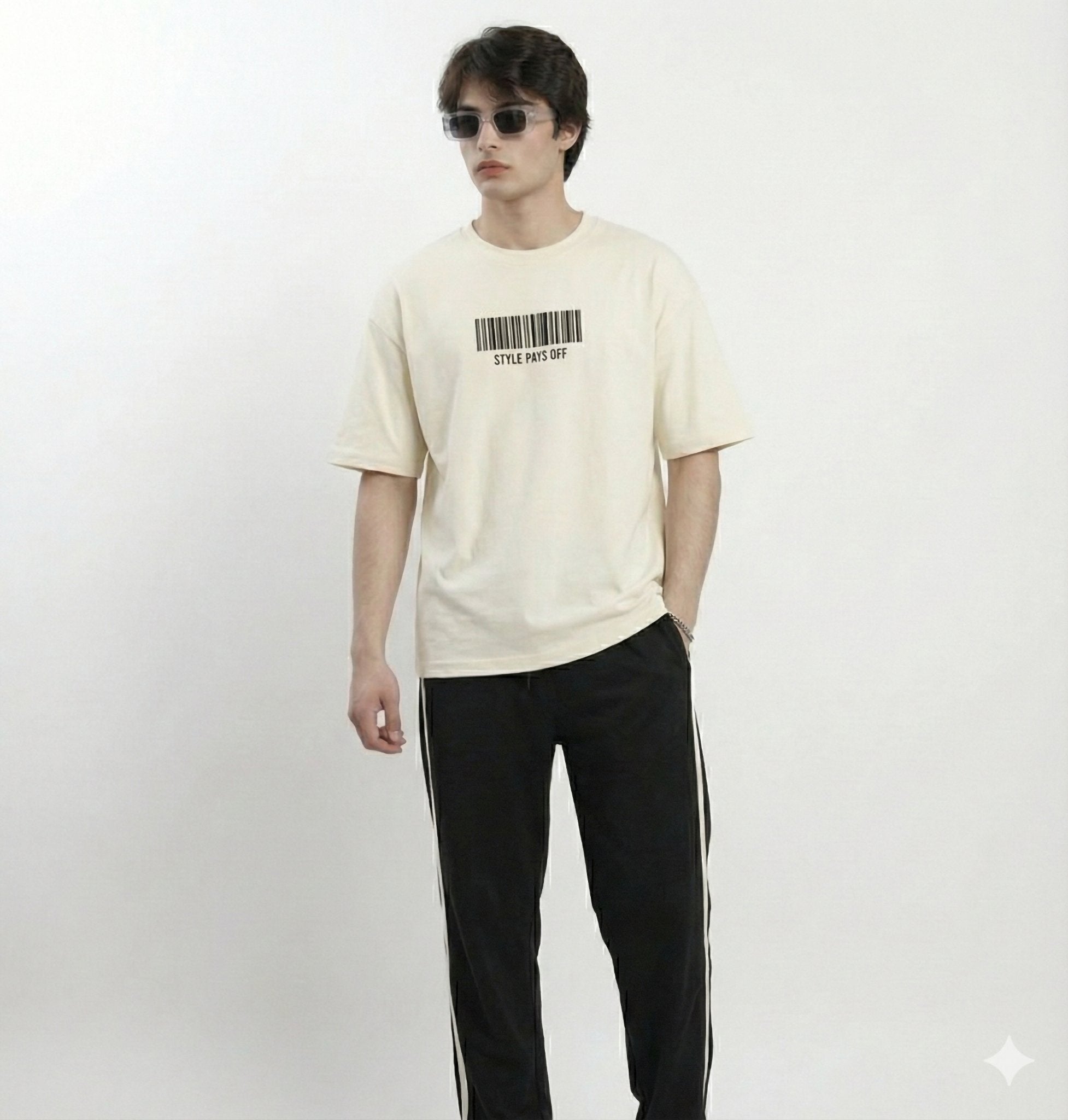 STYLE PAYS OFF Baggy Tee